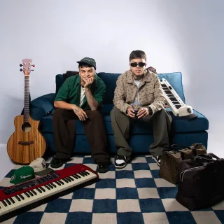 La T y la M